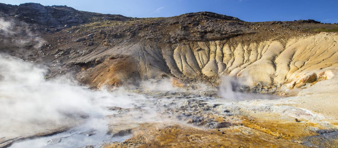 mesmerizing-shot-krysuvik-geothermal-area-reykjanes-peninsula-iceland